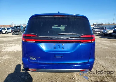 2021 Chrysler Pacifica Touring z USA, uszkodzony, nr VIN 2C4RC1FG8MR589531